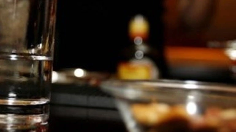 Άγριος καυγάς σε μπαρ του Ληξουρίου πριν πυροβοληθεί η άτυχη γυναίκα